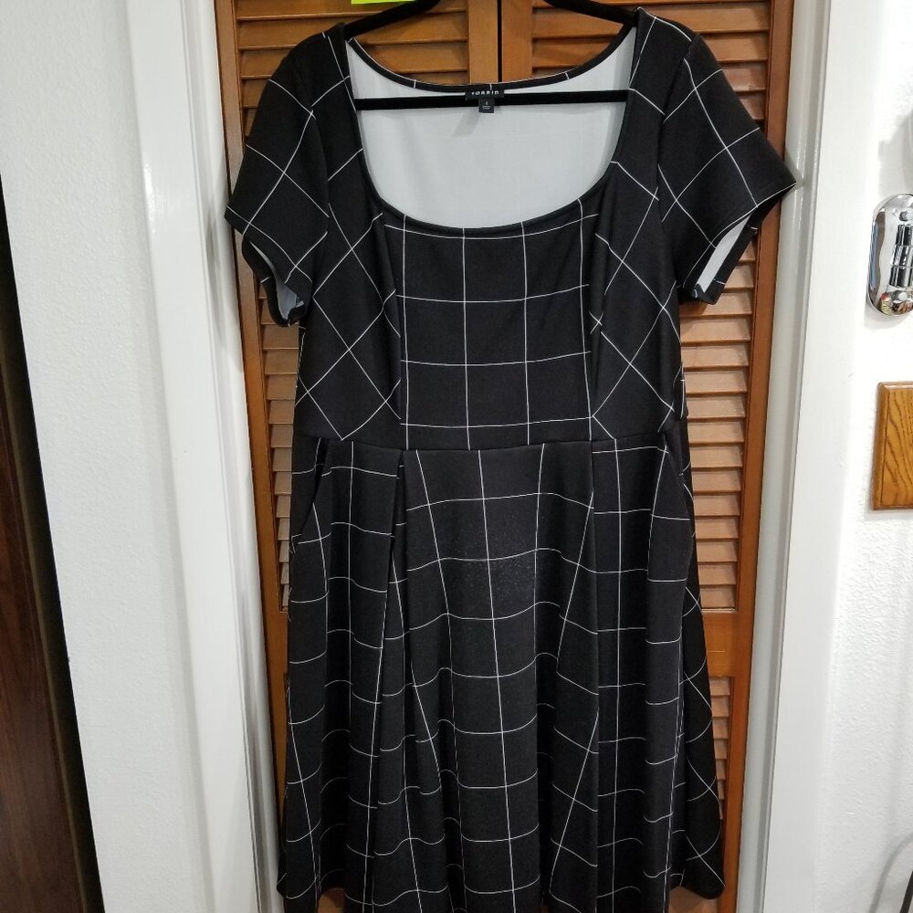 Torrid fit n flare babydoll dress, size 1